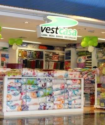 VestCasa planeja inaugurar vinte unidades nas cidades .